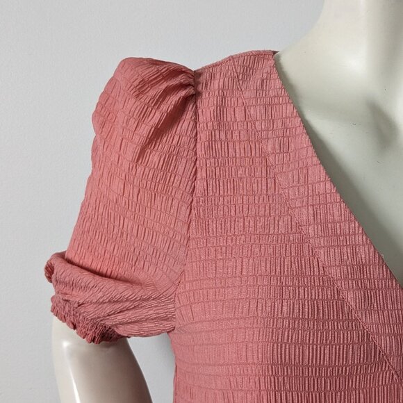 BB Dakota by Steve Madden - "Fields of Gold" Textured Shift Dress - Size M - Picture 4 of 9